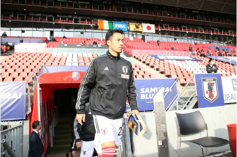 連係不足は“想定内” 19歳久保建英が森保Jで見せた「身体能力差を埋める」クレバーな技術(59) ／ photograph by JFA