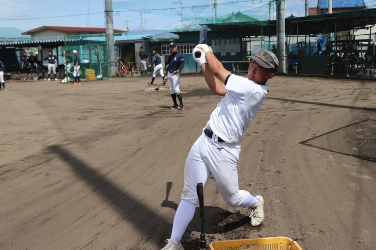 さらなる伸びしろを感じさせる安中総合・梅山のスイング　©︎Yu Takagi