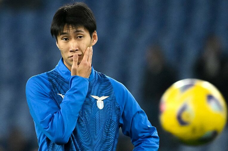 ラツィオで「難しい時期」が続く鎌田大地。打開するのはクラブの戦術か、それとも鎌田自身のアクションか　©Insidefoto/Getty Images