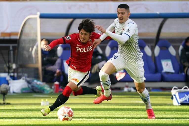 関根はこの日、先制点につなげるなど果敢な突破を見せた　©Etsuo Hara/Getty Images