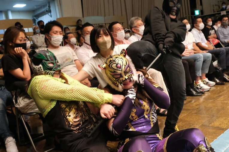 デビュー1周年を迎えたタイガー・クイーン。突如現れた謎のユニット“ダーカーズ”との闘いの行方は ／ photograph by Norihiro Hashimoto