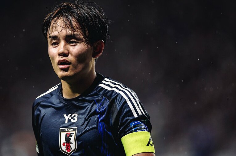 6月10日のインドネシア戦でキャプテンマークを巻いた久保建英。今季のプレーと来季去就について、現地情報筋はどう見ているか ／ photograph by Kiichi Matsumoto