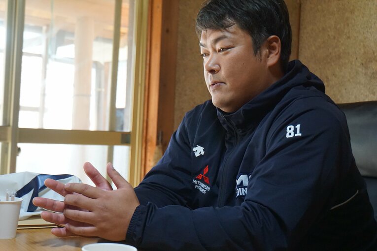 インタビューに応じた中原さん。現在は福岡県糸島市で「きくらげ」農家に ©Number Web