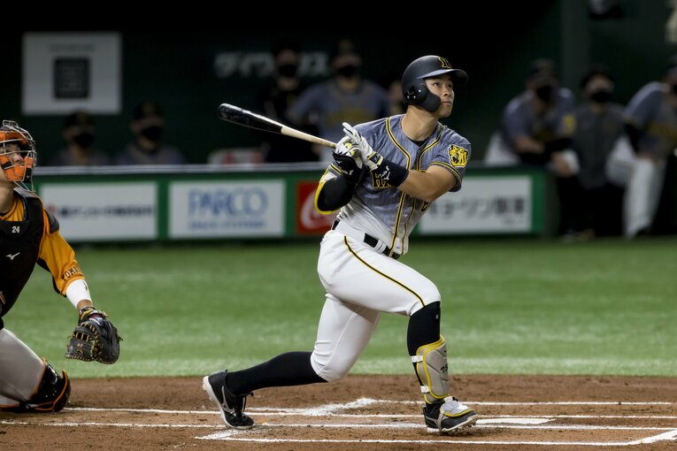 佐藤輝明はルーキーイヤーの2021年からオープン戦最多本塁打を放った　©Kiichi Matsumoto
