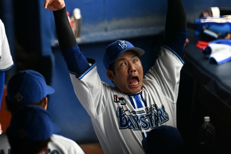 日本シリーズ第2戦、試合前に謎のダンスで盛り上げる桑原将志　©Naoya Sanuki