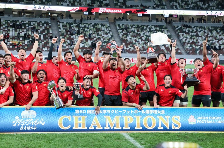 ラグビー大学選手権決勝で明治大を下し3連覇を達成した帝京大。令和の時代に変わった部分があった…？ ／ photograph by JIJI PRESS