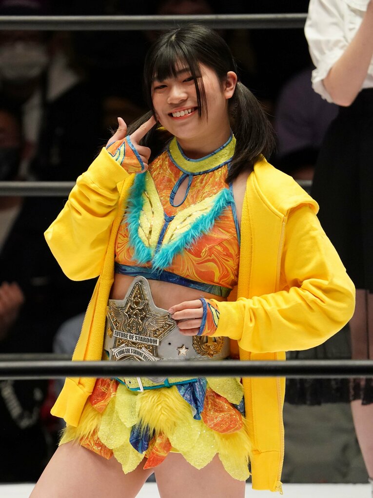 「私、学校では暗いんで…」妹思いの“現役女子高生ファイター”羽南が明かす「進路がプロレスラーになった日」《特別グラビア》(32)