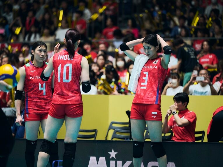 古賀紗理那、石川真佑、井上愛里沙／FIVBパリ五輪予選　©︎Yuki Suenaga
