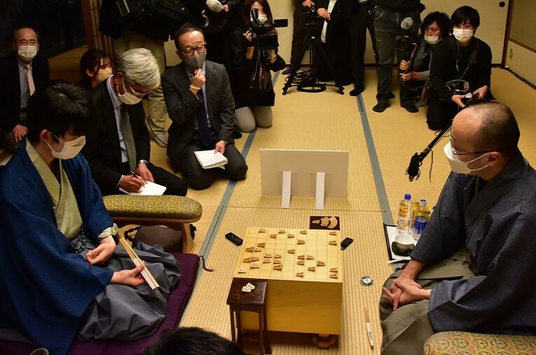 渡辺明棋王と藤井聡太五冠の棋王戦第3局は、壮絶を極めた　©日本将棋連盟
