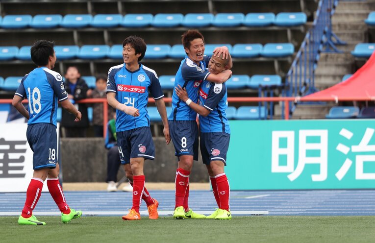 2017年シーズンの水戸ホーリーホックで2トップを組んだ林陵平と前田大然。2人そろって二桁ゴールを量産するなど、“H&M”コンビでリーグを席巻した　©︎J.LEAGUE