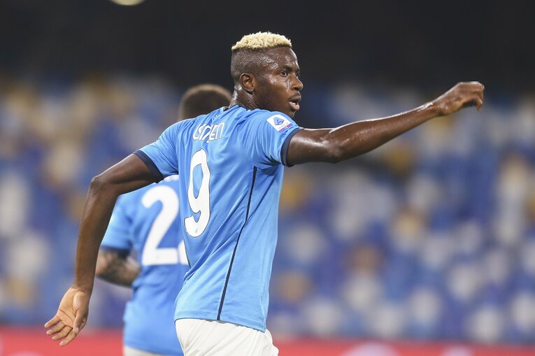 圧倒的な身体能力を武器に開幕からゴールを量産するオシムヘン©Getty Images