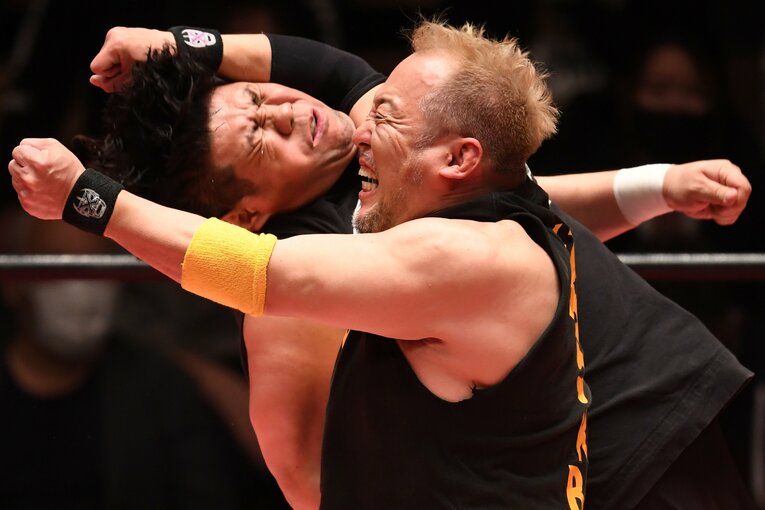 元日のZERO1。ヤス久保田のラリアット