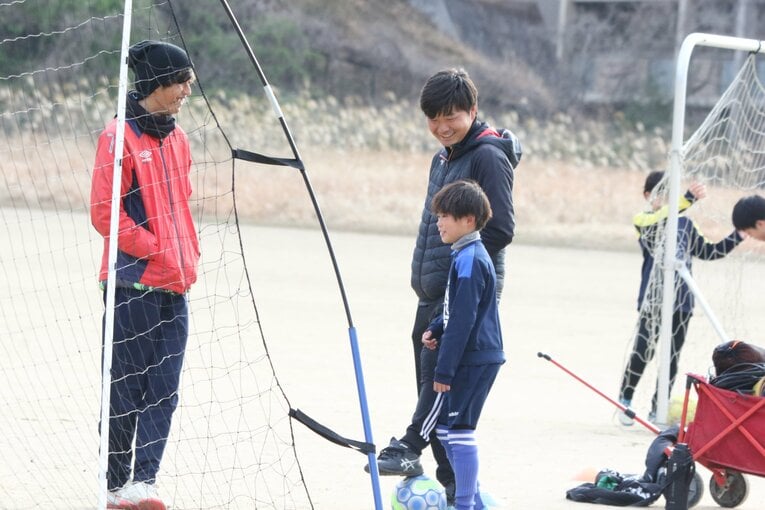 「お酒に逃げた」25歳で引退した堂安律の“元相棒”が初告白…“遠藤保仁の後継者”と呼ばれた天才パサーの後悔「なんであんな行動したんやろ」(17)