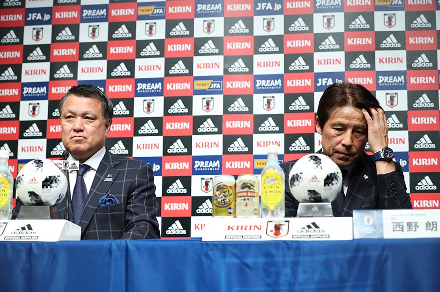 “選手ファースト”西野朗新監督。あと68日間で何ができるか?<Number Web> photograph by Yohei Osada/AFLO SPORT