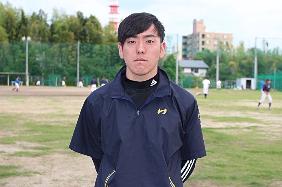 熊本で根を張るドラフト候補投手。2度続く苦難にも「運命は変えられる」。<Number Web> photograph by Yu Takagi
