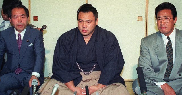 平成2年3月18日　千代の富士の記事の切り取り 平成2年3月18日 千代の富士の記事の切り取り