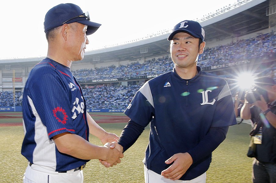 阪神から西武へのトレードで激変!榎田大樹はなぜ輝きを取り戻せた?<Number Web> photograph by Kyodo News