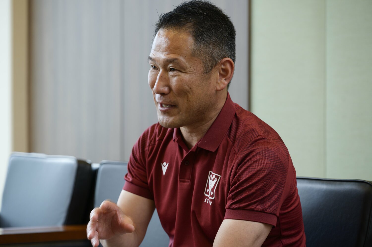 高野さんはアジア人で初めてイングランドサッカー協会公認プロライセンスを取得した　©Hirofumi Kamaya