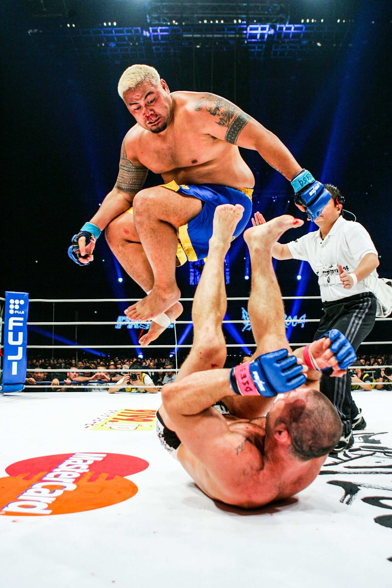 マーク・ハントの「ヒップアタック」©Susumu Nagao