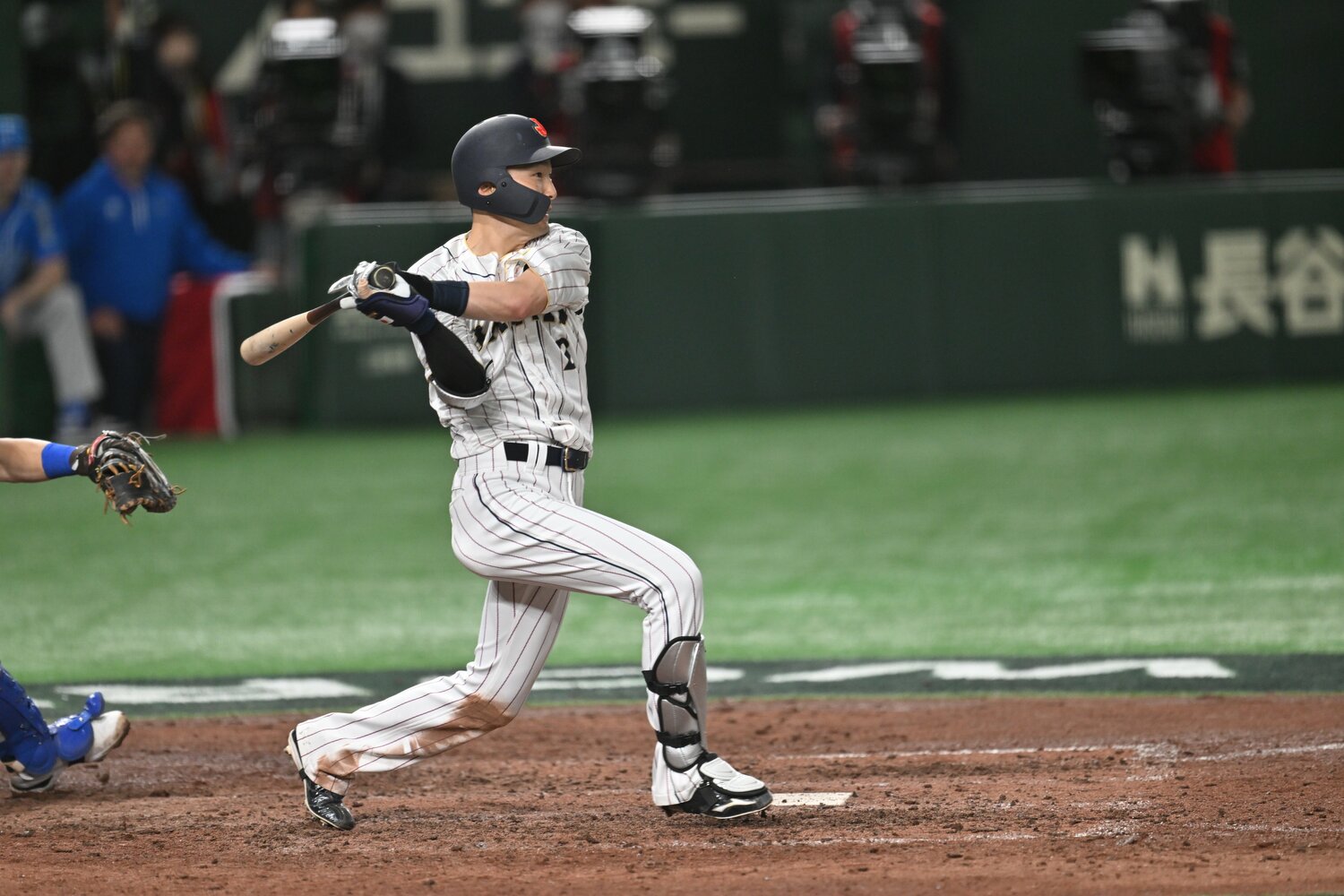 復帰した準々決勝イタリア戦、7回にタイムリーヒット　©Naoya Sanuki