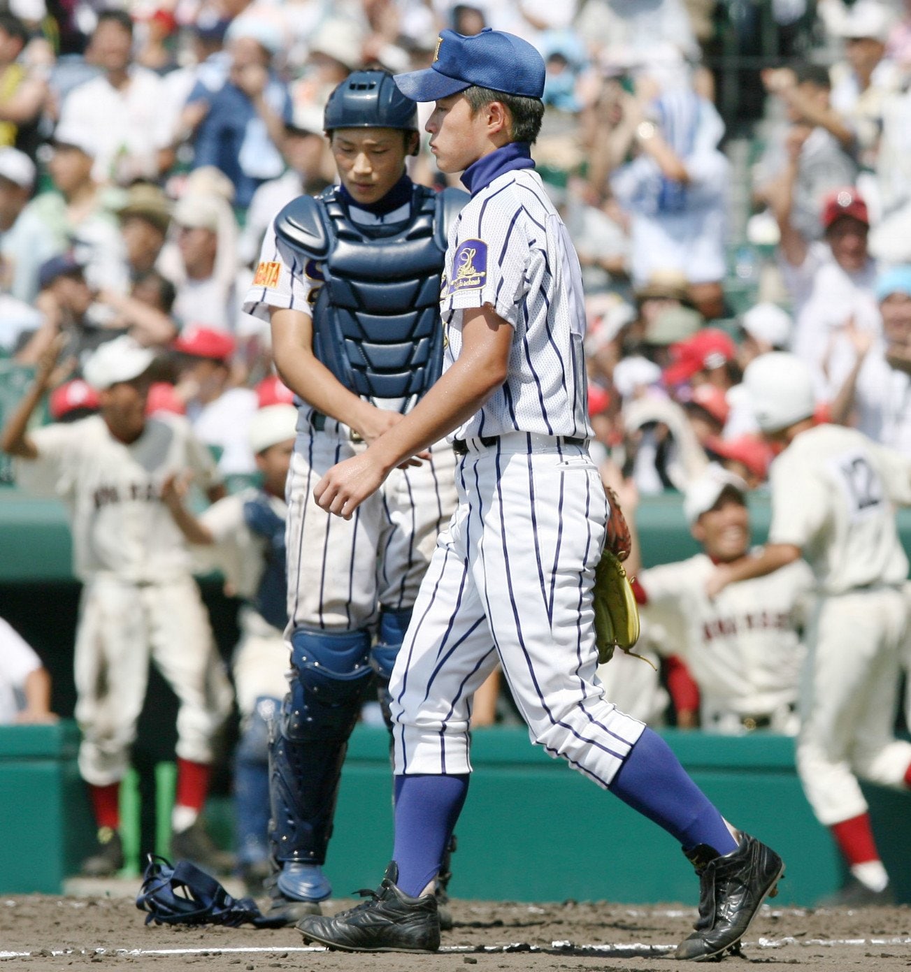 2009年夏の甲子園に捕手として出場していた阿部翔太（当時高2）。3年時に投手へコンバートされた　©KYODO