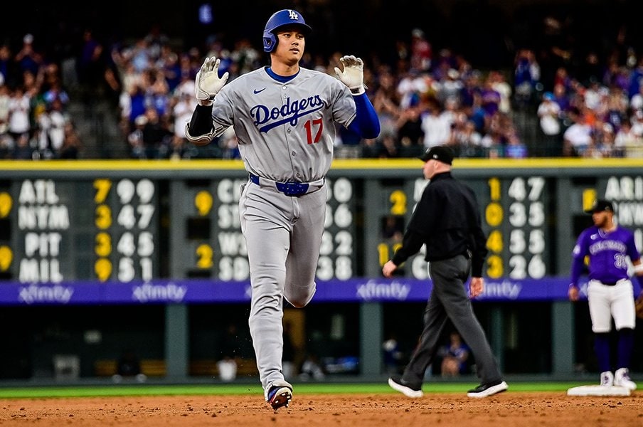 “テレビに映らない”大谷翔平取材ウラ話「人生で一番よ」日米300号球キャッチ女子大生は“オオタニに憧れる強打者”…ロバーツ監督も祝福<Number Web> photograph by Icon Sportswire/Getty Images