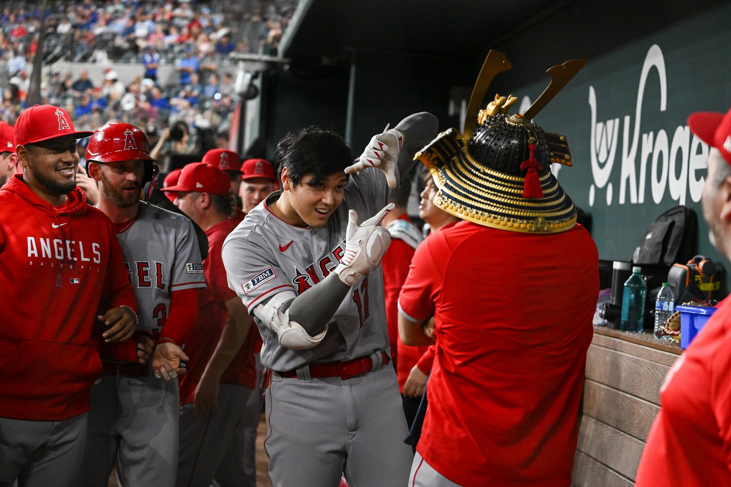 ホームラン後の“カメラマン”パフォーマンス　©Nanae Suzuki