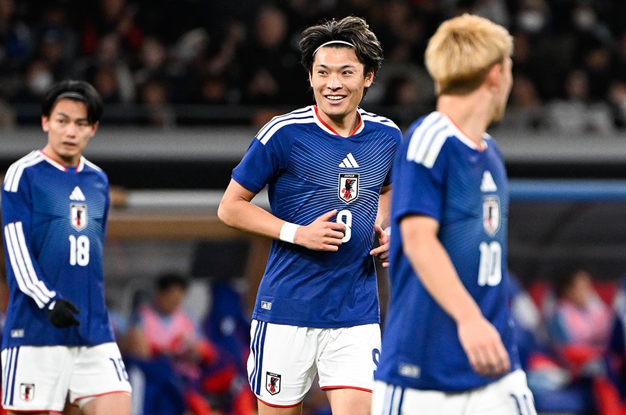 「自由に動けるのは2トップかなと」日本代表FW上田綺世の得点力を最大化するのは…じつは“シャドー町野修斗”の特異性「9.5番」なのでは