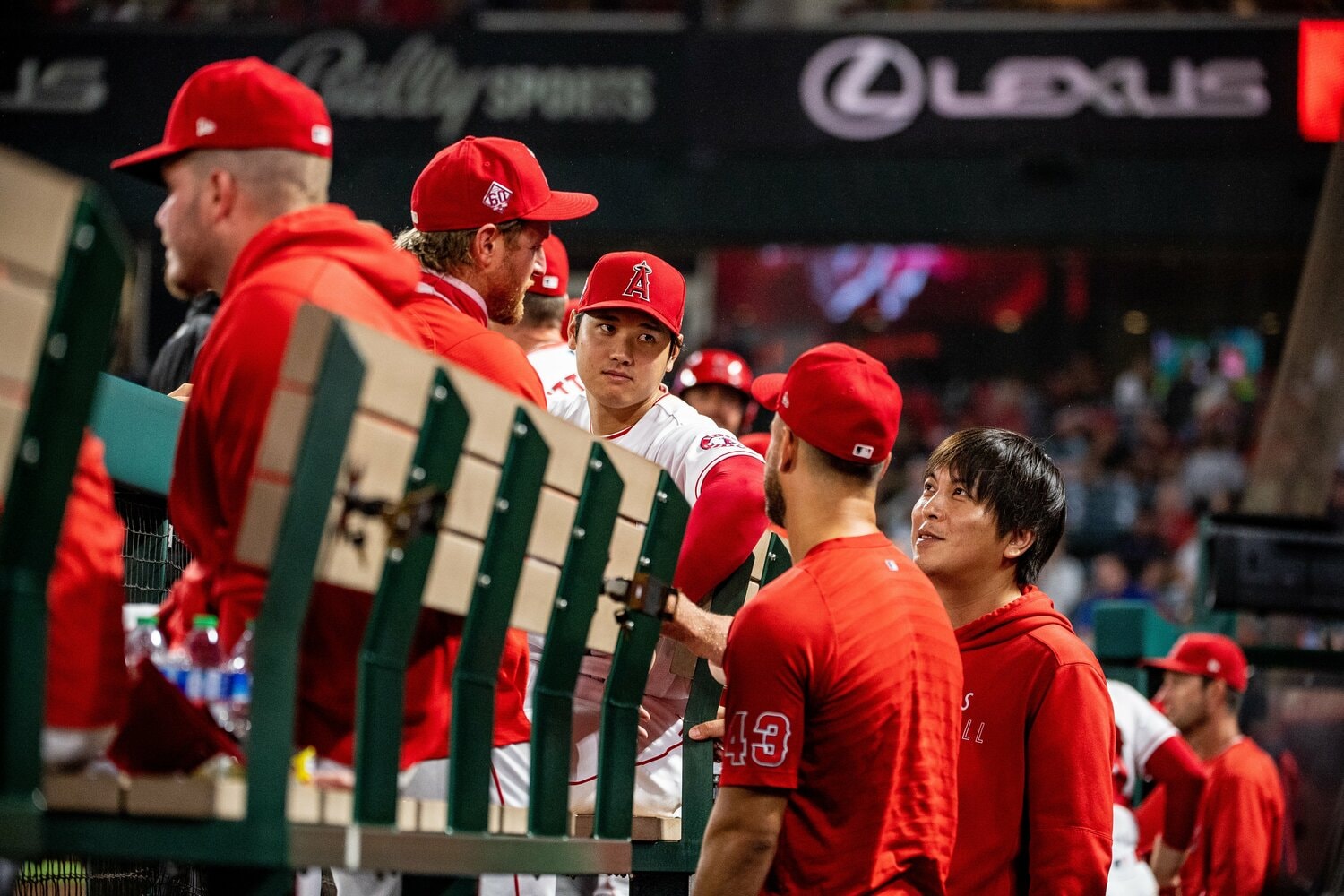 エンゼルスでは大谷以外の選手ともよくコミュニケーションをとっている水原通訳。今回のWBCにも“31人目の侍”として同行　©Nanae Suzuki