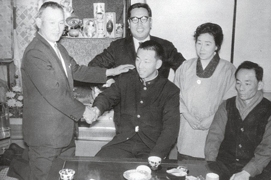 ［制度導入60周年］混乱と福音の第1回新人選手選択会議＜Number Web＞ photograph by KYODO