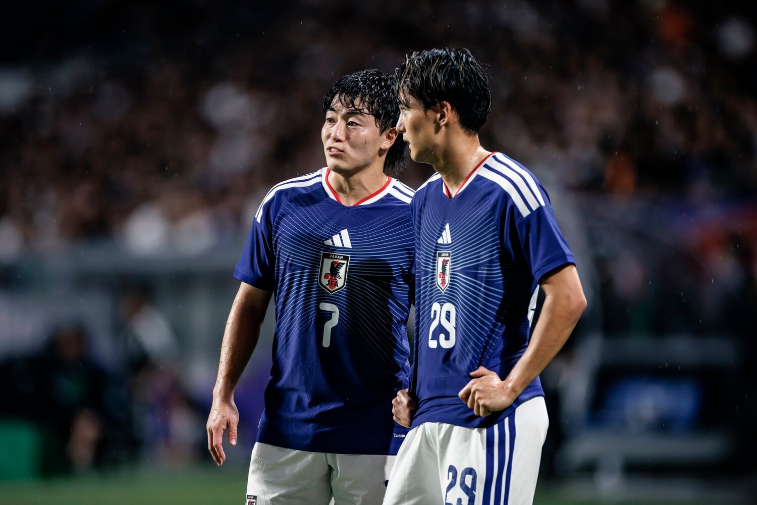 相馬(左)らと連携して攻撃力を発揮する場面はあまり作れなかった齋藤(右) ©Kiichi Matsumoto