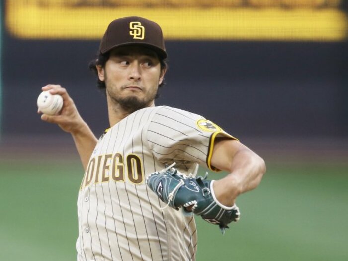 監督も絶賛の“成熟の投球”で初勝利、ダルビッシュ有が心待ちにするエース対決「カーショーの球を打席で…」＜Number Web＞ photograph by AFLO