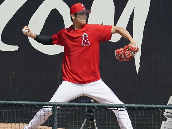 大谷翔平の起用プランに新展開。来季は、先発と一塁手で二刀流?<Number Web> photograph by Kyodo News