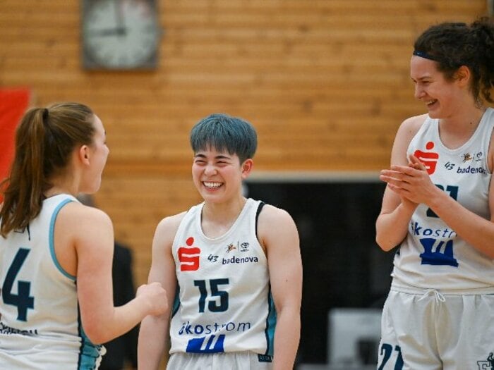「日本のバスケットは、世界で通用します」いきなりドイツでMVPに選ばれた女子バスケ・安間志織が海外で実感した日本人の「強み」<Number Web> photograph by Eisvögel USC Freiburg