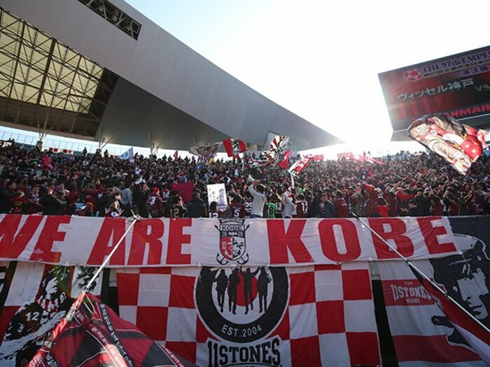 神戸・吉田監督が掲げた“バルサ化”。主力が去ったチームの再建状況は？＜Number Web＞ photograph by AFLO