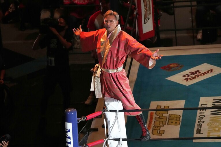 10月10日の両国国技館、オカダ・カズチカの入場シーン