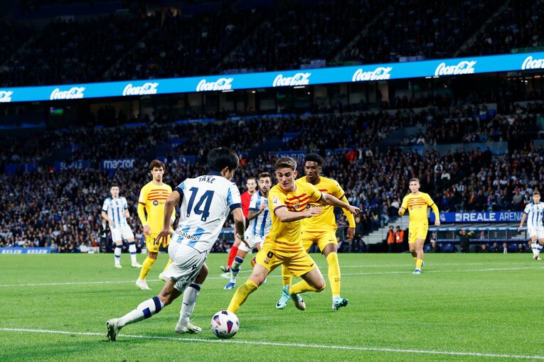 久保とガビの攻防は試合を通して行われた　©Daisuke Nakashima