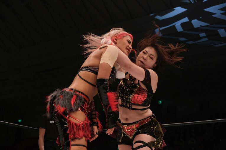 タイトルマッチはグラウンド、スタンドともに激しい攻防に