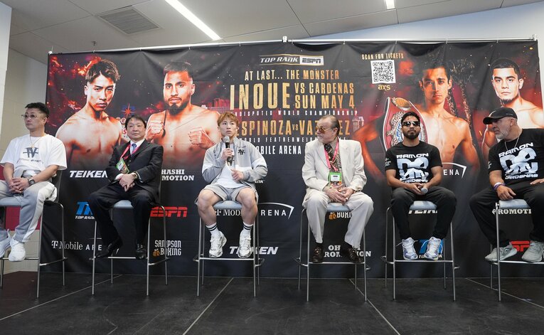 井上尚弥とカルデナスが出席した試合後の会見　©Naoki Fukuda