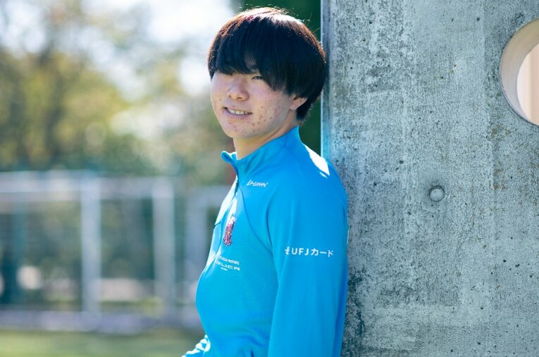 ルヴァンカップ・ニューヒーロー賞を最年少記録となる17歳11カ月で受賞した浦和レッズの早川隼平 ／ photograph by Takuya Sugiyama