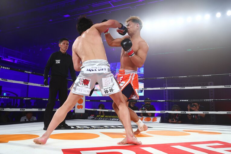 YA-MAN vs.朝倉未来　©RISE CREATION