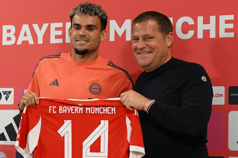 バイエルンのマックス・エバールGM。約6億～6億8000万円の年俸をもらっているという。Jリーグの強化部長とはケタが違う ／ photograph by Getty Images