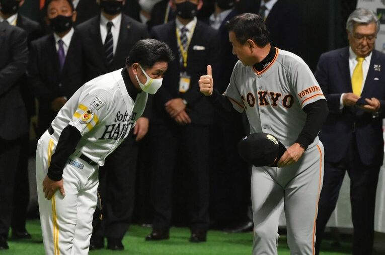 工藤ホークスに2年連続スイープされた原巨人だが… ／ photograph by Hideki Sugiyama