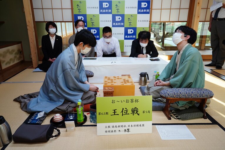 王位戦第5局　©日本将棋連盟