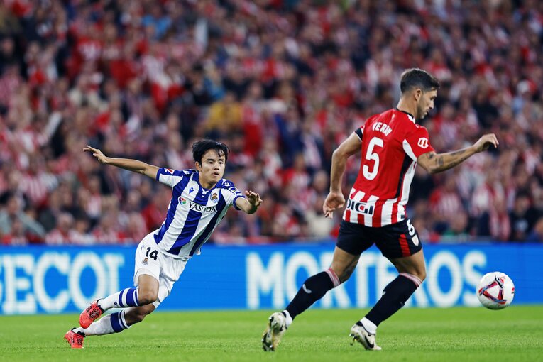 久保が相手CBへプレスをかけるシーンもあったが