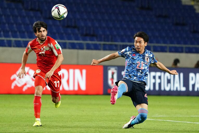 代表初ゴールを決めたMF川辺駿　©︎Getty Images