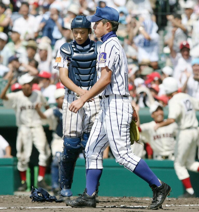 2009年夏の甲子園に捕手として出場していた阿部翔太（当時高2）。3年時に投手へコンバートされた　©KYODO