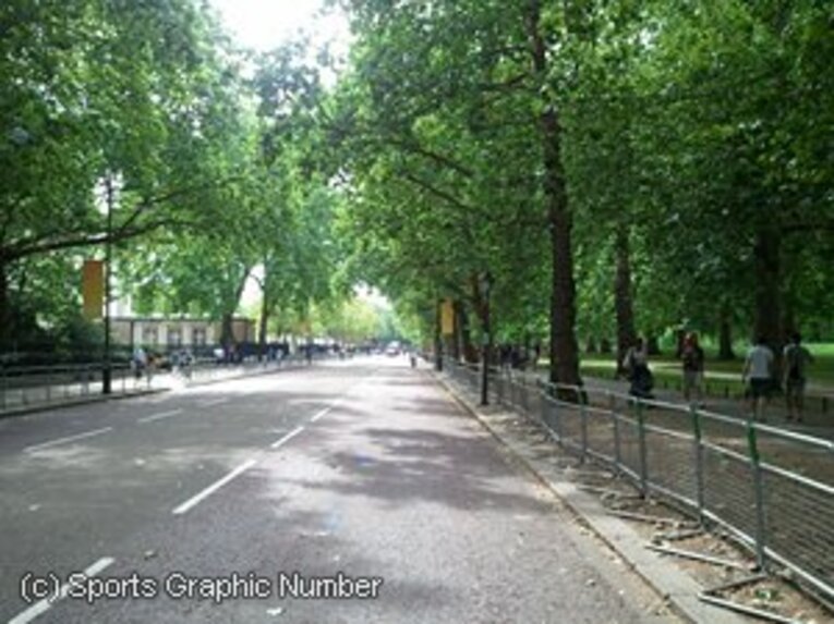 「セント・ジェームズパークに戻ってくると緑にほっとします」