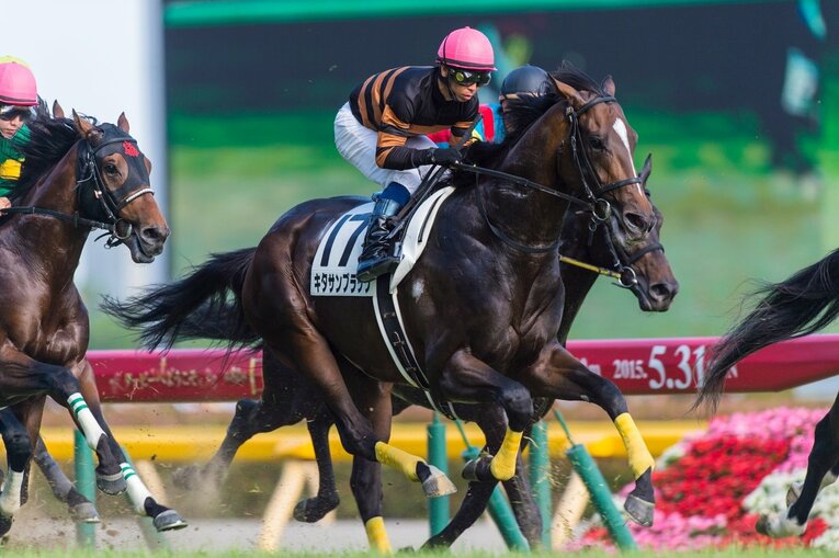 日本ダービーでのキタサンブラック ／ photograph by Sports Graphic Number