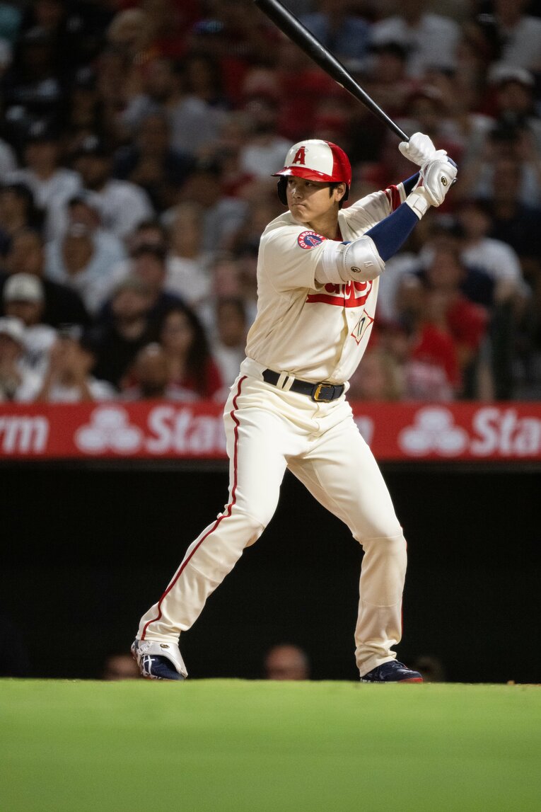 8月31日のヤンキース戦。コールから放った30号3ランの連続写真（1枚目／全11枚）©Nanae Suzuki